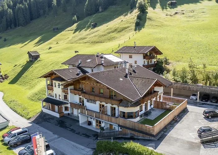 Neustift Near Stubai Lift Апартаменты Нойштифт-им-Штубайталь